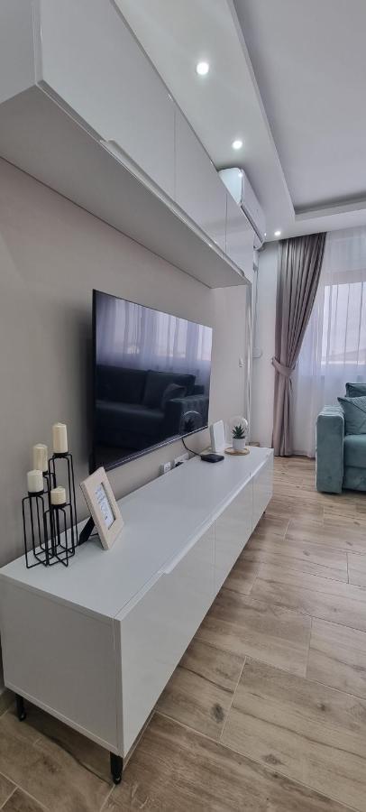 Apartman Ivkovic สเรมสกา มิโตรวิตซา ภายนอก รูปภาพ